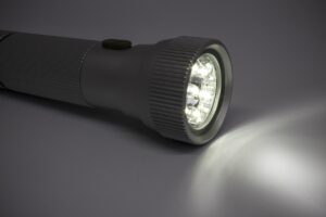 照明をLEDに替えて節約する方法は？