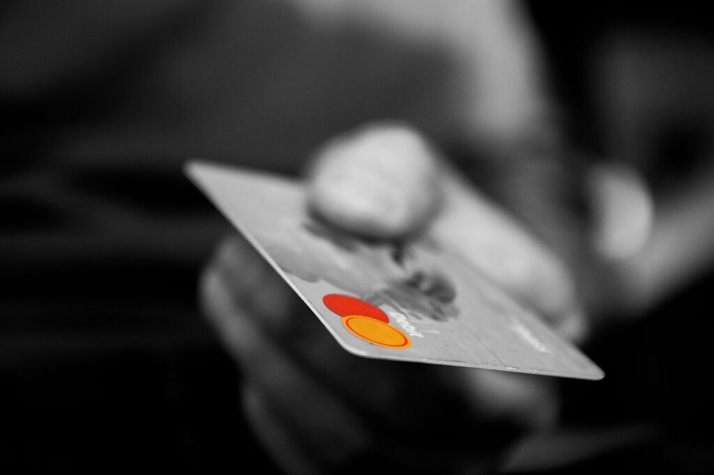 電気代をクレジットカードで支払う際の比較ポイントは？
