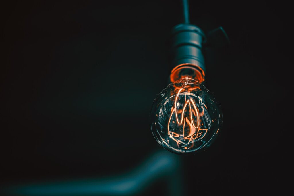 電気代の従量電灯を他社と比較するポイントは？