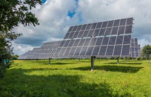 太陽光発電のメンテナンスはどれくらい必要？