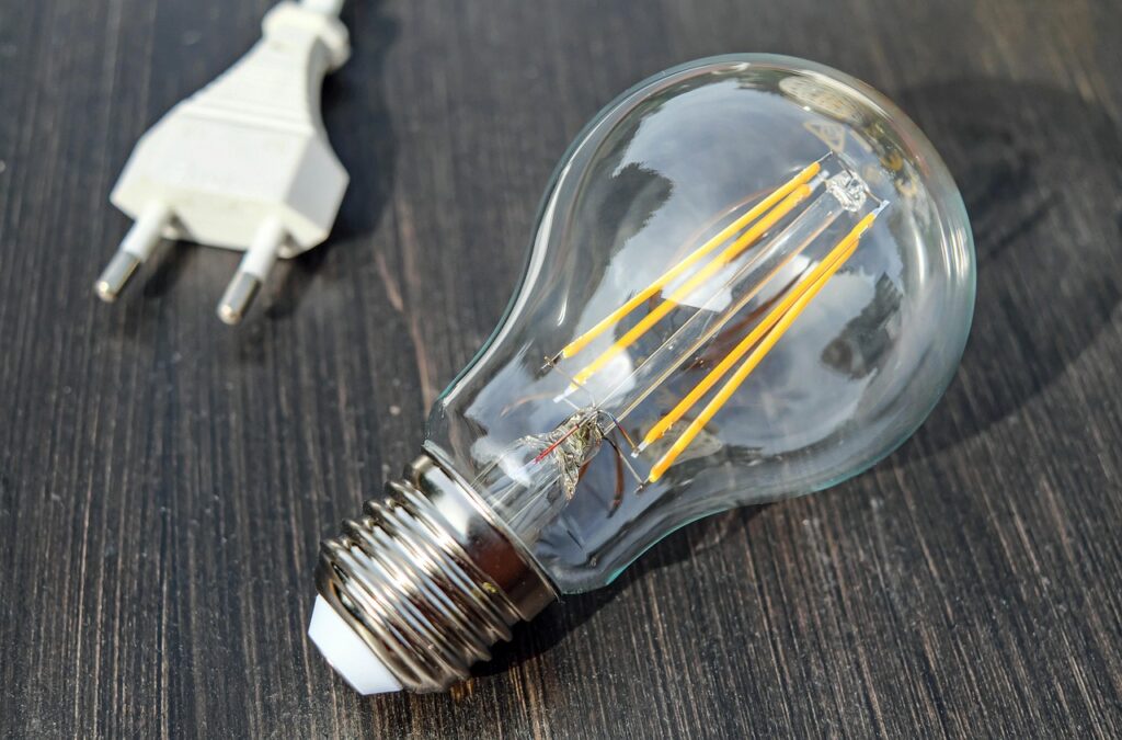 電気代削減の口コミは本当に役立つ？実際の体験談を徹底解説！